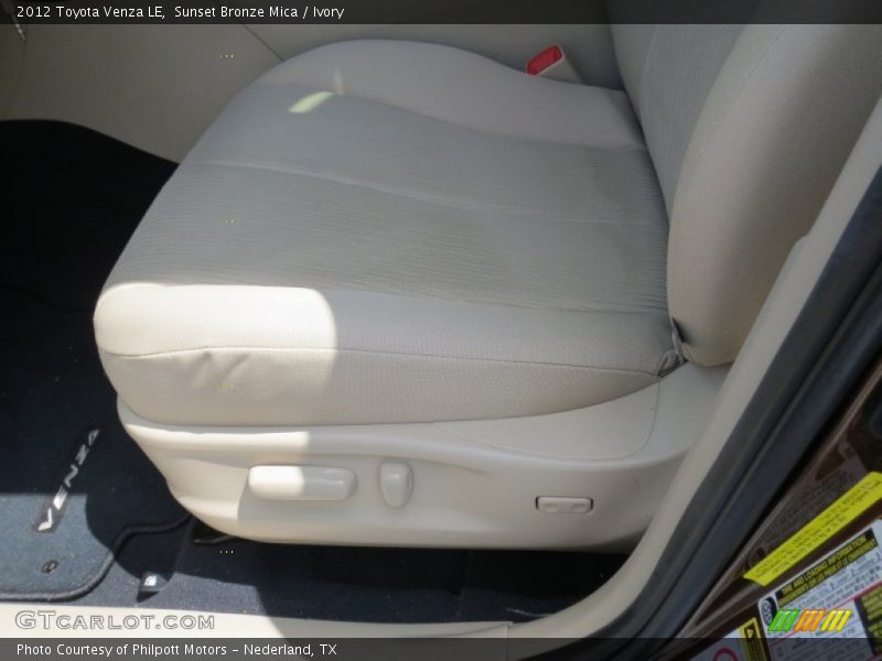 Sunset Bronze Mica / Ivory 2012 Toyota Venza LE