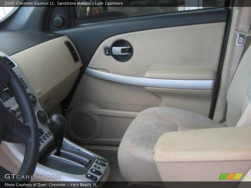 Sandstone Metallic / Light Cashmere 2005 Chevrolet Equinox LS
