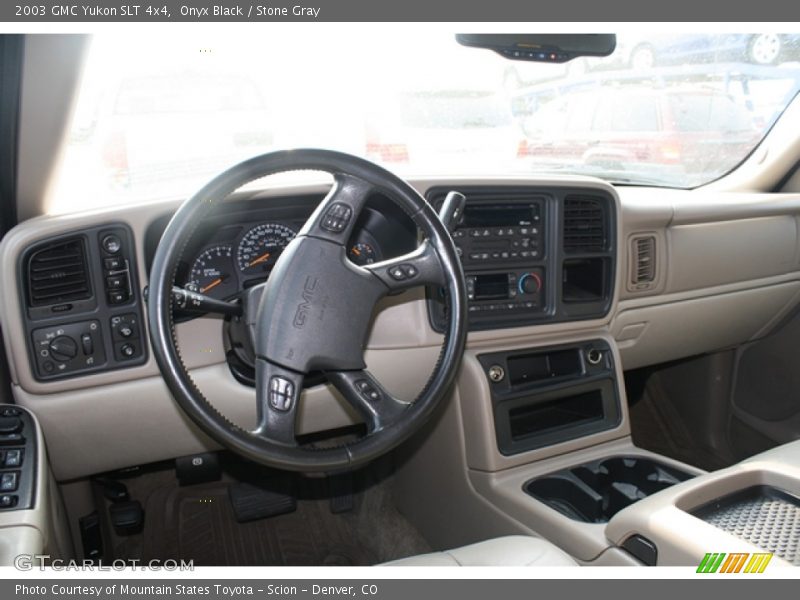 Onyx Black / Stone Gray 2003 GMC Yukon SLT 4x4