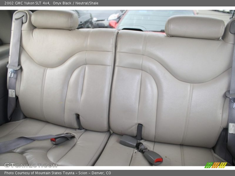 Onyx Black / Neutral/Shale 2002 GMC Yukon SLT 4x4