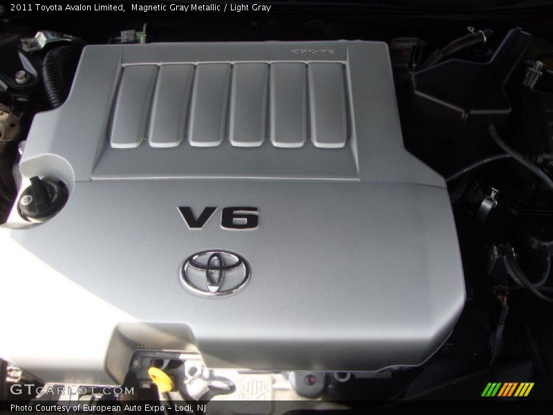 Magnetic Gray Metallic / Light Gray 2011 Toyota Avalon Limited