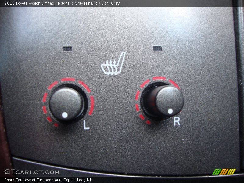 Magnetic Gray Metallic / Light Gray 2011 Toyota Avalon Limited