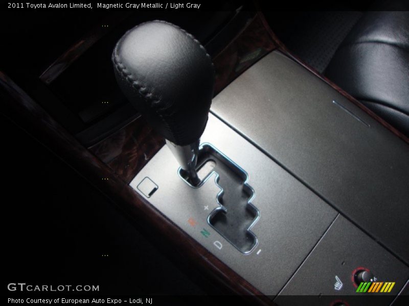 Magnetic Gray Metallic / Light Gray 2011 Toyota Avalon Limited