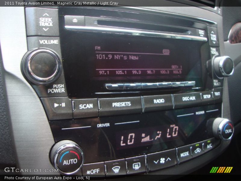 Magnetic Gray Metallic / Light Gray 2011 Toyota Avalon Limited