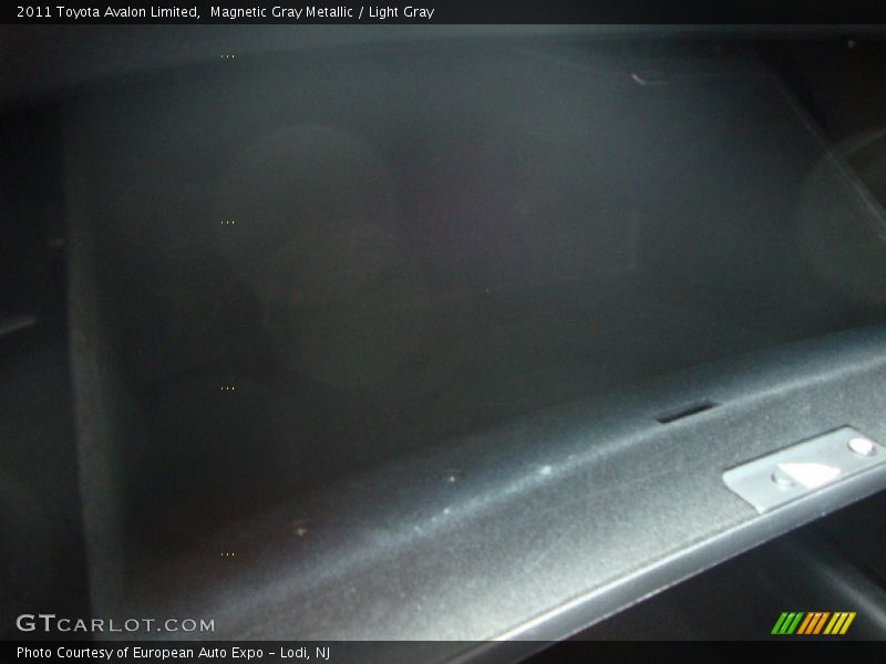 Magnetic Gray Metallic / Light Gray 2011 Toyota Avalon Limited