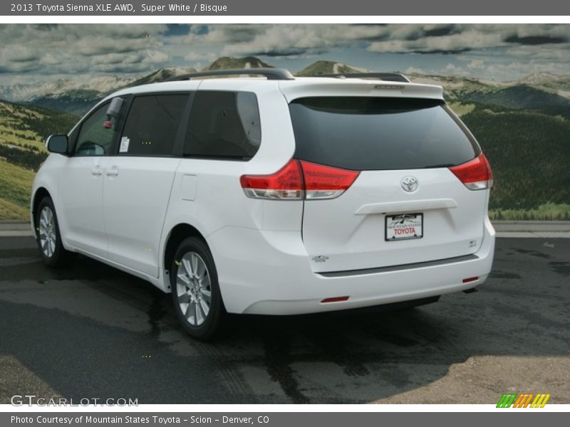 Super White / Bisque 2013 Toyota Sienna XLE AWD