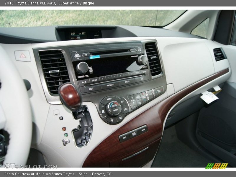 Super White / Bisque 2013 Toyota Sienna XLE AWD