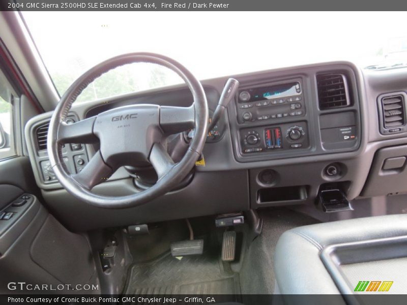 Dashboard of 2004 Sierra 2500HD SLE Extended Cab 4x4
