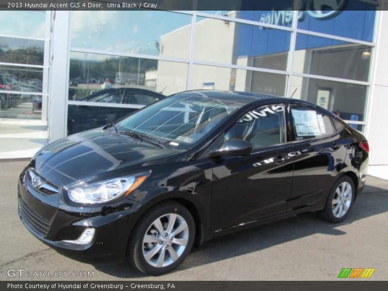 Ultra Black / Gray 2013 Hyundai Accent GLS 4 Door