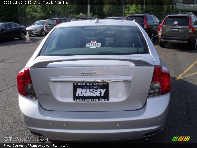 Silver Metallic / Off-Black 2008 Volvo S40 T5