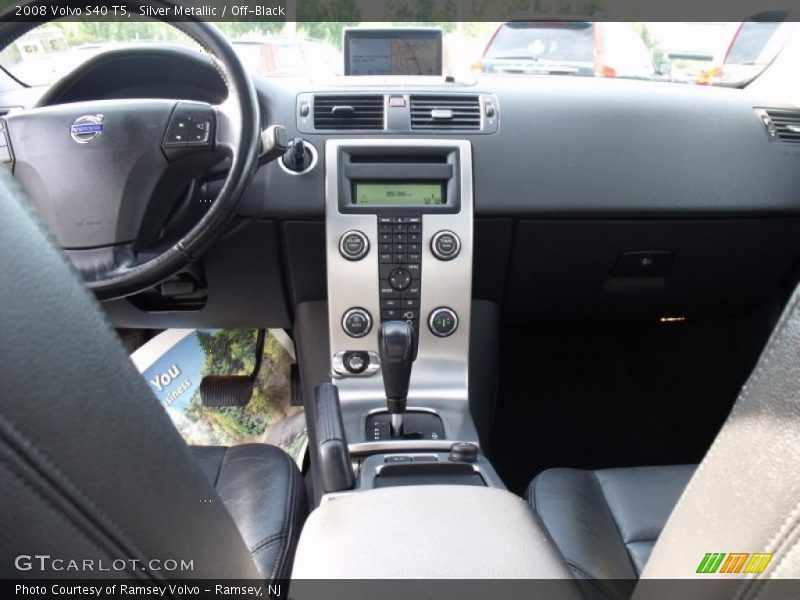 Silver Metallic / Off-Black 2008 Volvo S40 T5