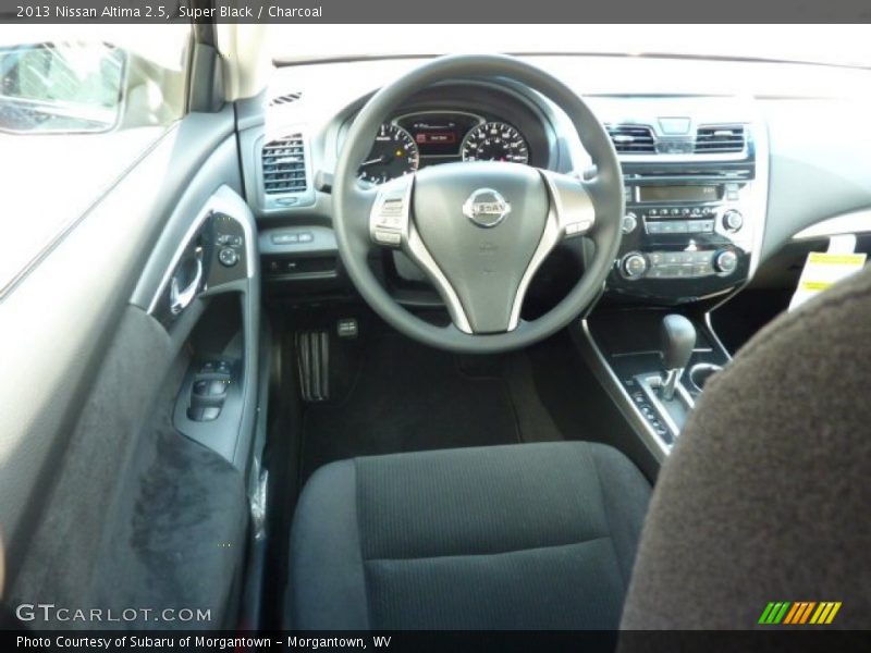 Super Black / Charcoal 2013 Nissan Altima 2.5