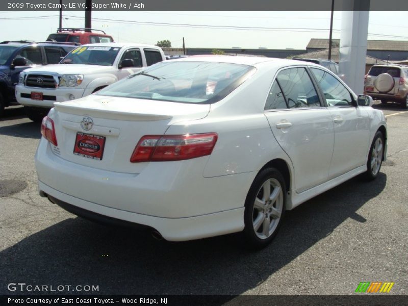 Super White / Ash 2009 Toyota Camry LE V6
