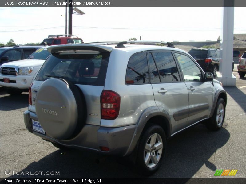 Titanium Metallic / Dark Charcoal 2005 Toyota RAV4 4WD