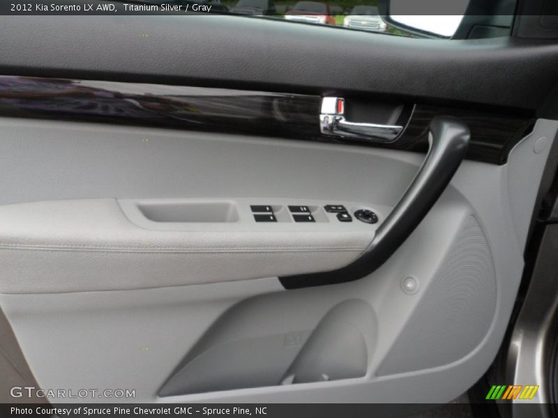 Titanium Silver / Gray 2012 Kia Sorento LX AWD