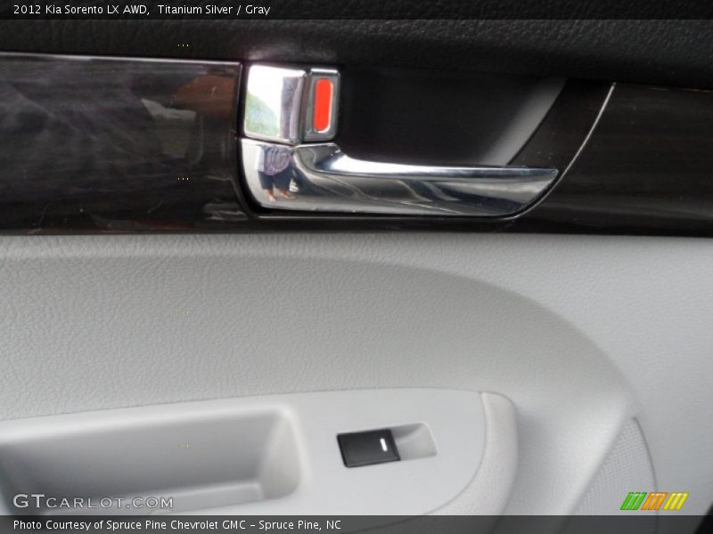 Titanium Silver / Gray 2012 Kia Sorento LX AWD