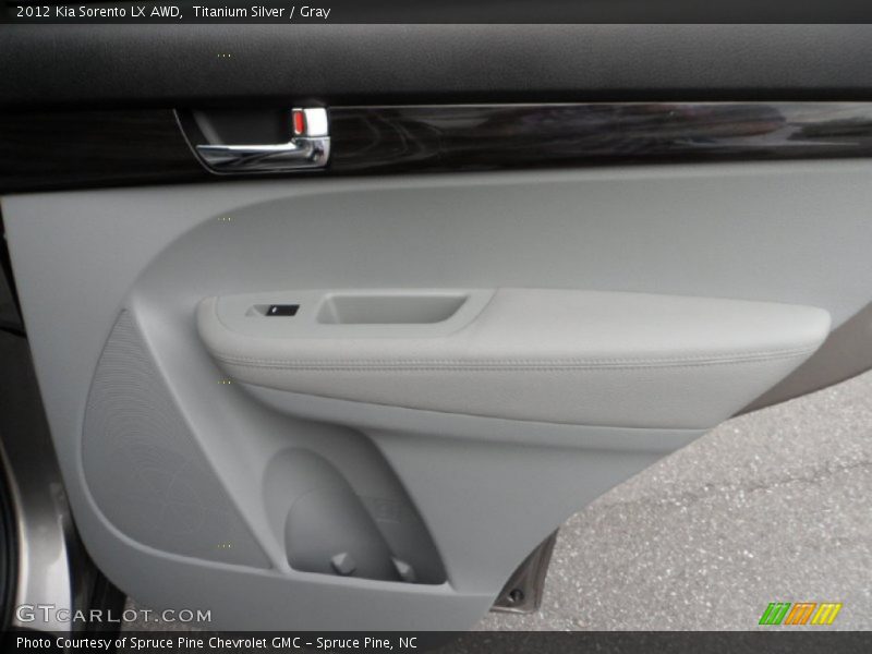 Titanium Silver / Gray 2012 Kia Sorento LX AWD