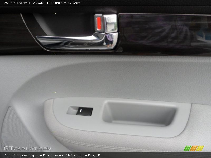 Titanium Silver / Gray 2012 Kia Sorento LX AWD