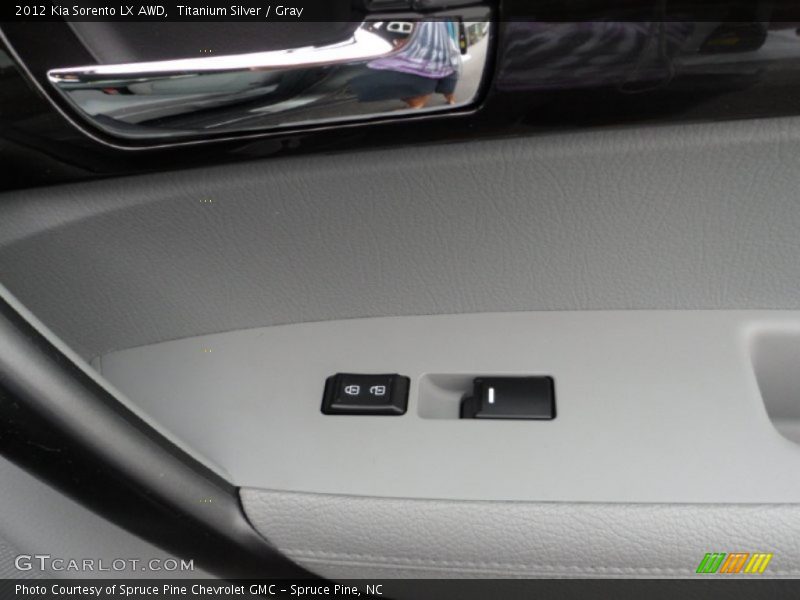 Titanium Silver / Gray 2012 Kia Sorento LX AWD