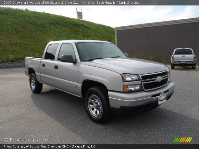 Silver Birch Metallic / Dark Charcoal 2007 Chevrolet Silverado 1500 Classic LS Crew Cab 4x4