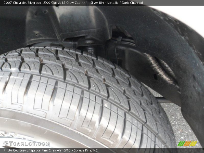 Silver Birch Metallic / Dark Charcoal 2007 Chevrolet Silverado 1500 Classic LS Crew Cab 4x4