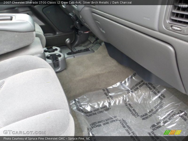 Silver Birch Metallic / Dark Charcoal 2007 Chevrolet Silverado 1500 Classic LS Crew Cab 4x4