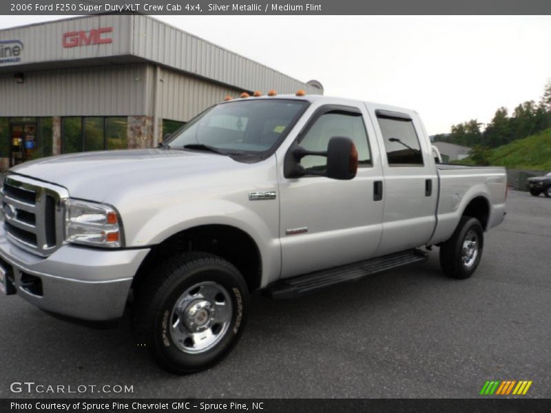 Silver Metallic / Medium Flint 2006 Ford F250 Super Duty XLT Crew Cab 4x4