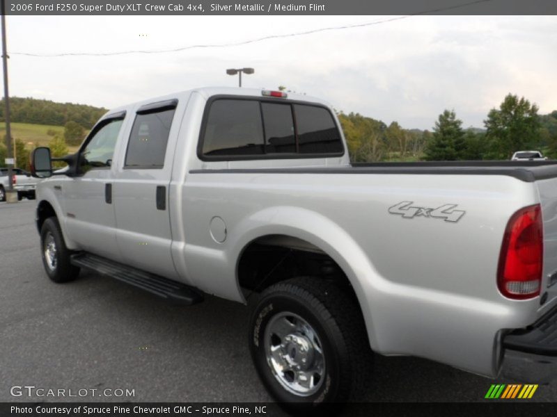 Silver Metallic / Medium Flint 2006 Ford F250 Super Duty XLT Crew Cab 4x4