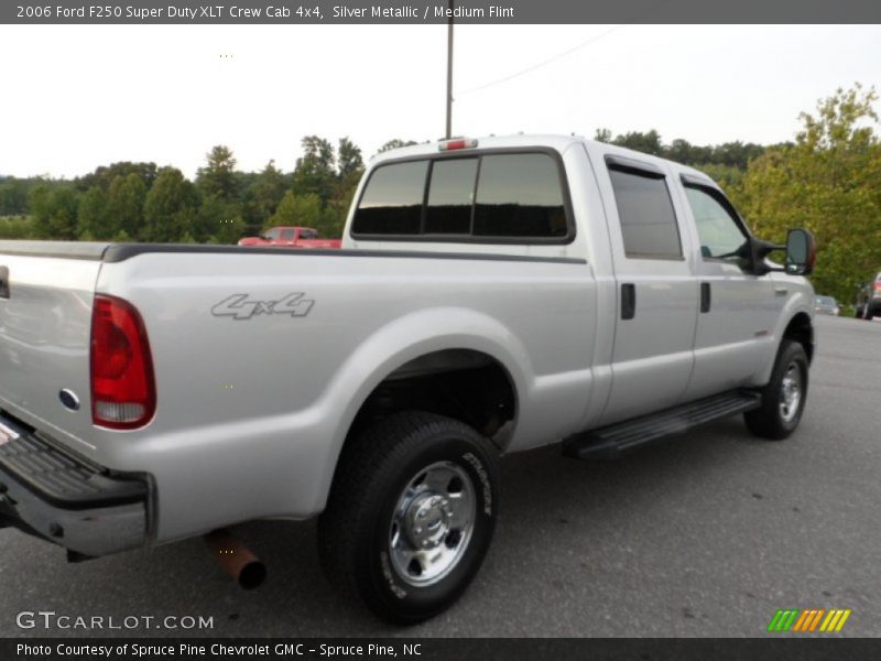 Silver Metallic / Medium Flint 2006 Ford F250 Super Duty XLT Crew Cab 4x4