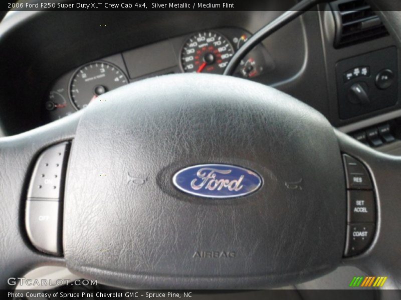 Silver Metallic / Medium Flint 2006 Ford F250 Super Duty XLT Crew Cab 4x4