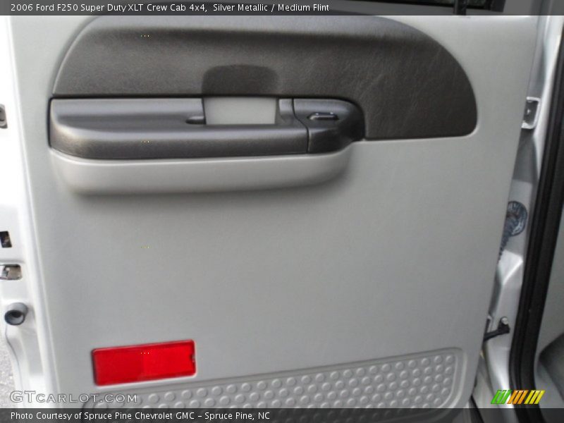 Silver Metallic / Medium Flint 2006 Ford F250 Super Duty XLT Crew Cab 4x4