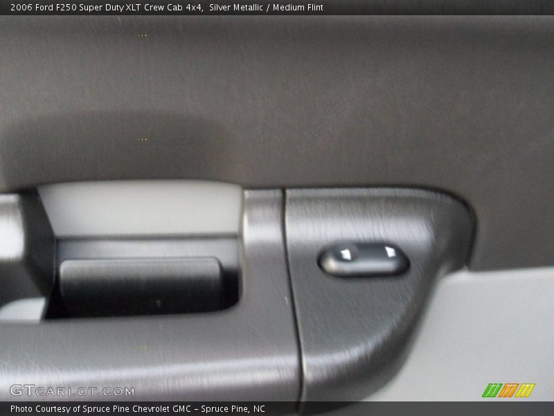 Silver Metallic / Medium Flint 2006 Ford F250 Super Duty XLT Crew Cab 4x4