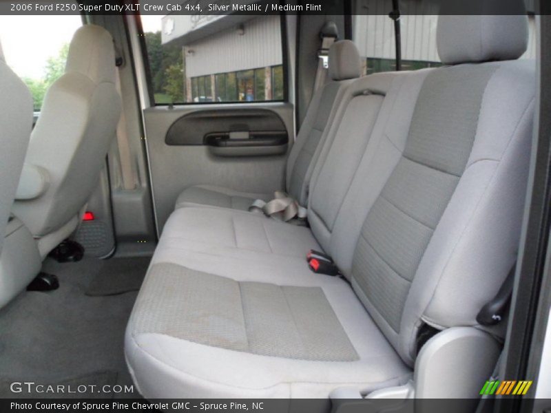 Silver Metallic / Medium Flint 2006 Ford F250 Super Duty XLT Crew Cab 4x4