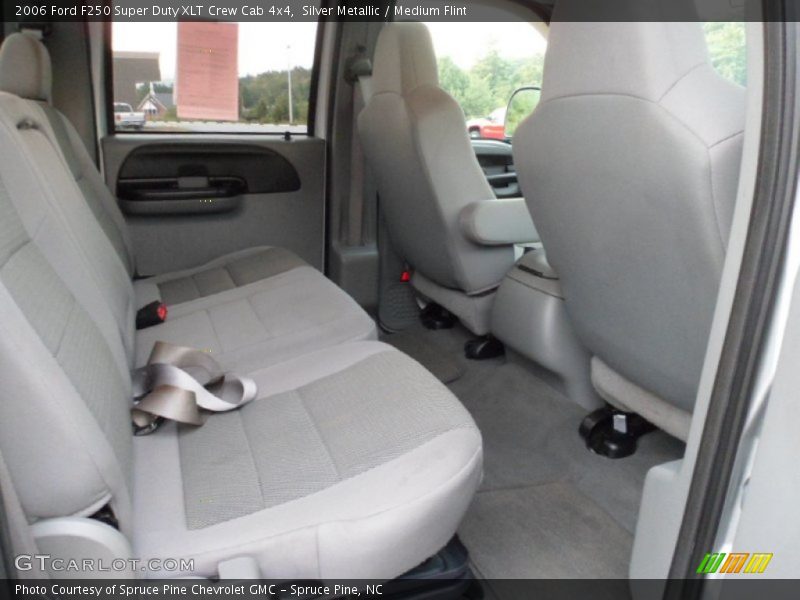 Silver Metallic / Medium Flint 2006 Ford F250 Super Duty XLT Crew Cab 4x4