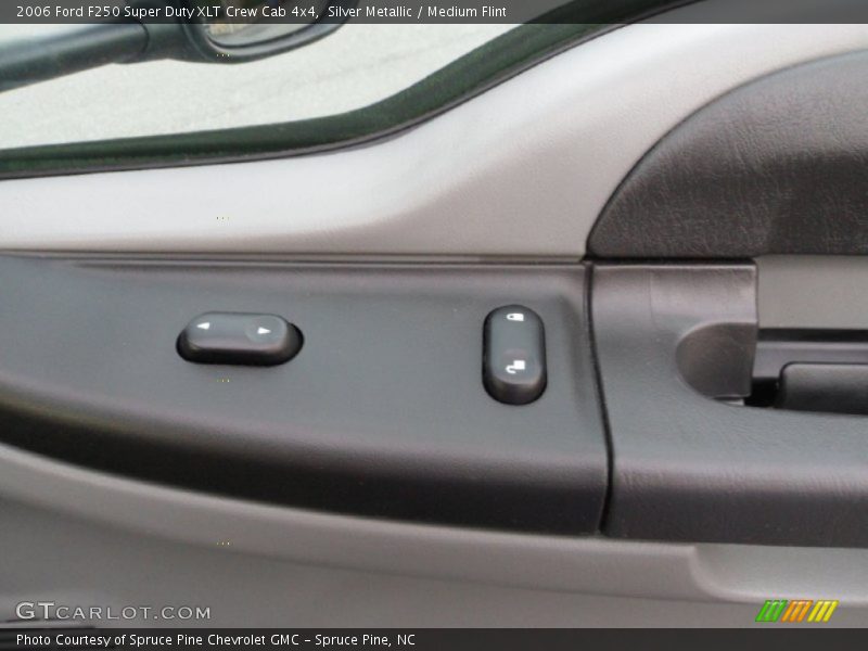 Silver Metallic / Medium Flint 2006 Ford F250 Super Duty XLT Crew Cab 4x4
