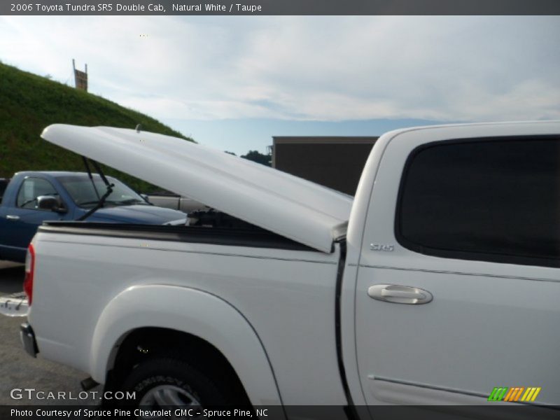Natural White / Taupe 2006 Toyota Tundra SR5 Double Cab
