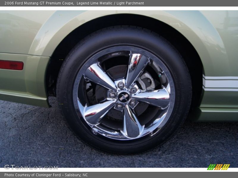  2006 Mustang GT Premium Coupe Wheel