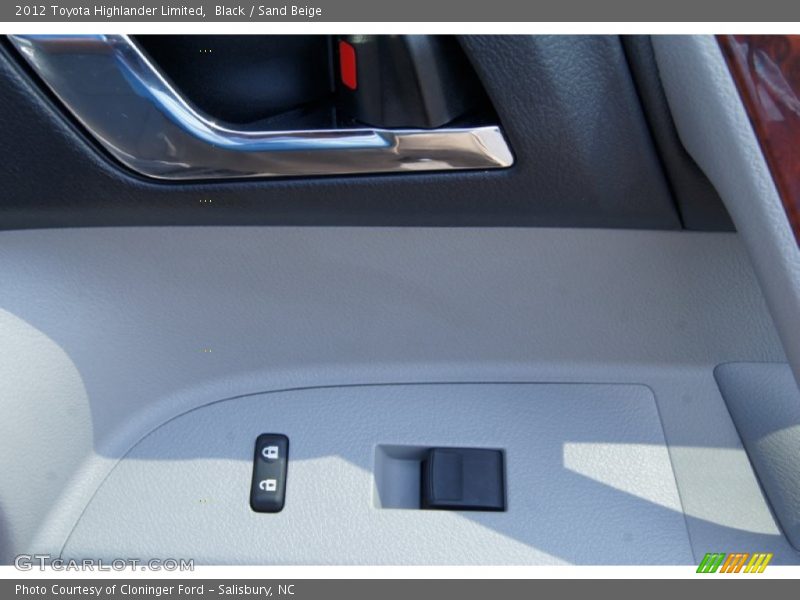 Black / Sand Beige 2012 Toyota Highlander Limited
