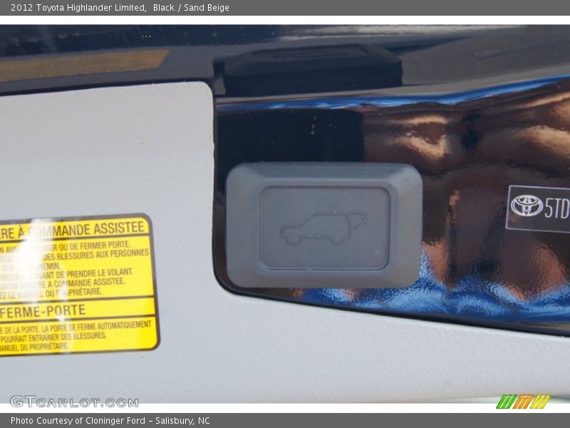Black / Sand Beige 2012 Toyota Highlander Limited