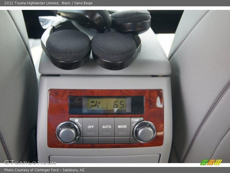 Black / Sand Beige 2012 Toyota Highlander Limited