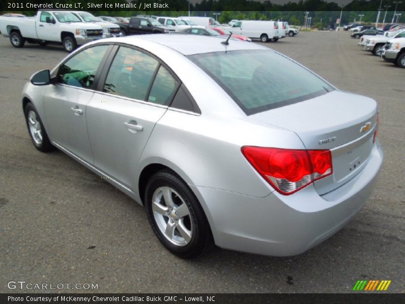Silver Ice Metallic / Jet Black 2011 Chevrolet Cruze LT