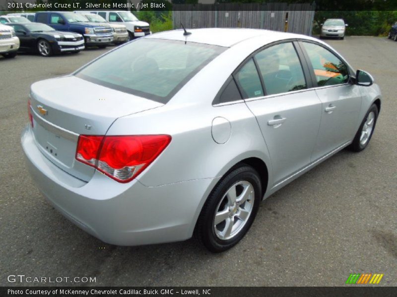 Silver Ice Metallic / Jet Black 2011 Chevrolet Cruze LT