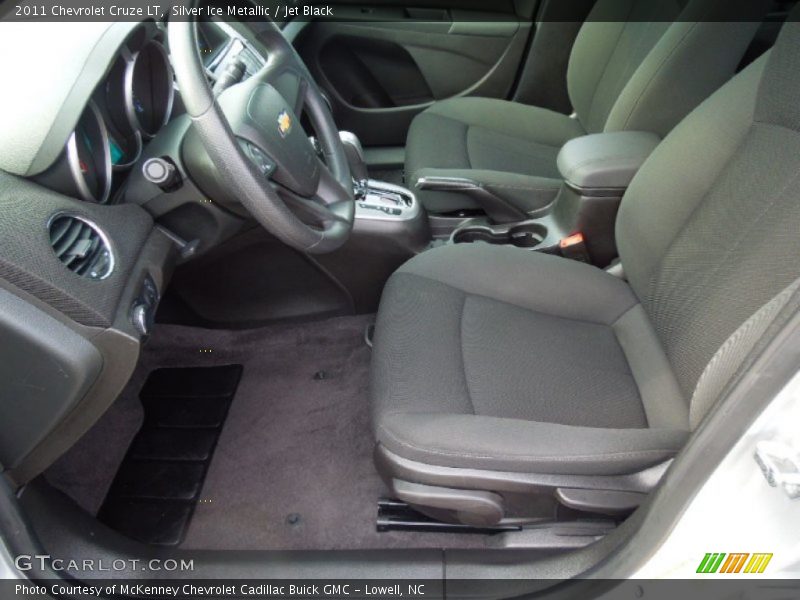 Silver Ice Metallic / Jet Black 2011 Chevrolet Cruze LT