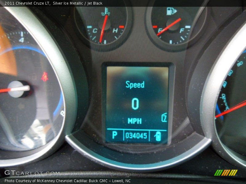 Silver Ice Metallic / Jet Black 2011 Chevrolet Cruze LT