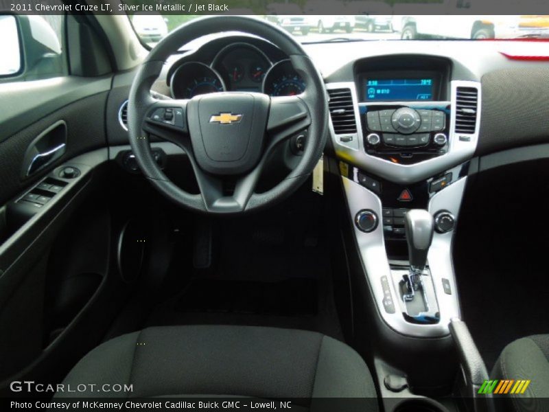 Silver Ice Metallic / Jet Black 2011 Chevrolet Cruze LT