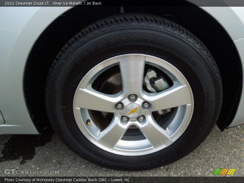 Silver Ice Metallic / Jet Black 2011 Chevrolet Cruze LT