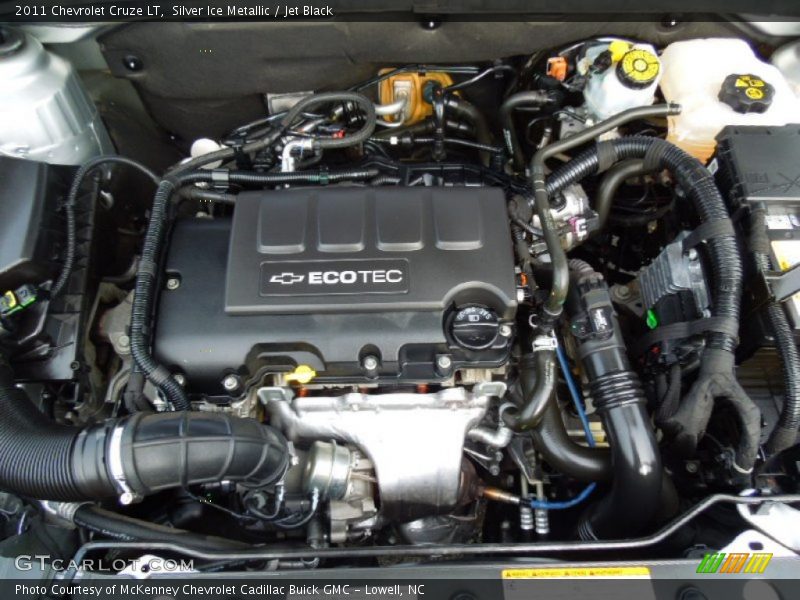 Silver Ice Metallic / Jet Black 2011 Chevrolet Cruze LT