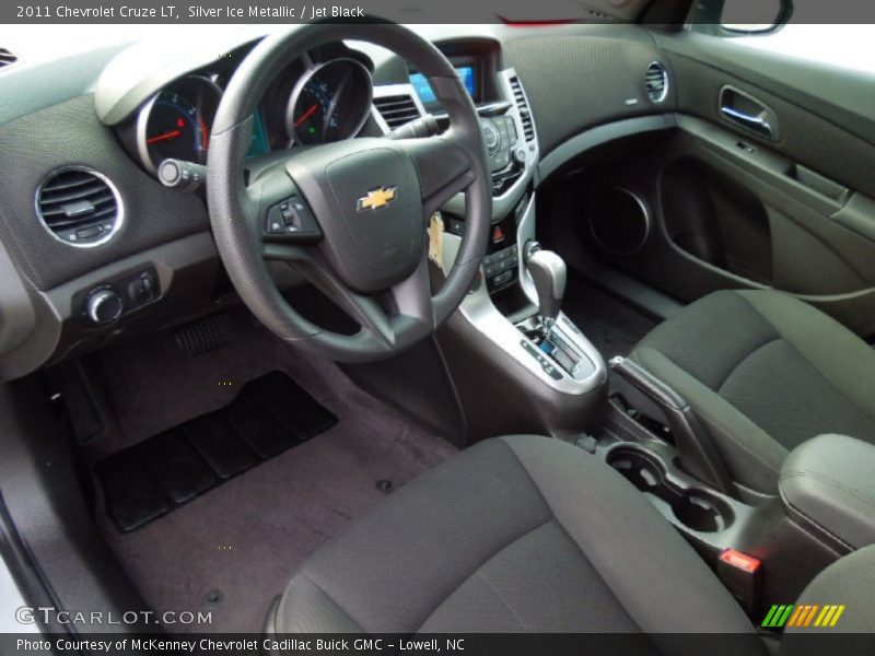 Silver Ice Metallic / Jet Black 2011 Chevrolet Cruze LT