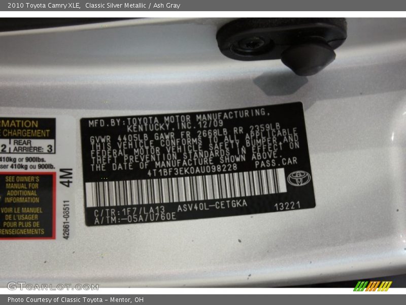 Classic Silver Metallic / Ash Gray 2010 Toyota Camry XLE