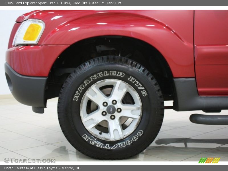 Red Fire / Medium Dark Flint 2005 Ford Explorer Sport Trac XLT 4x4